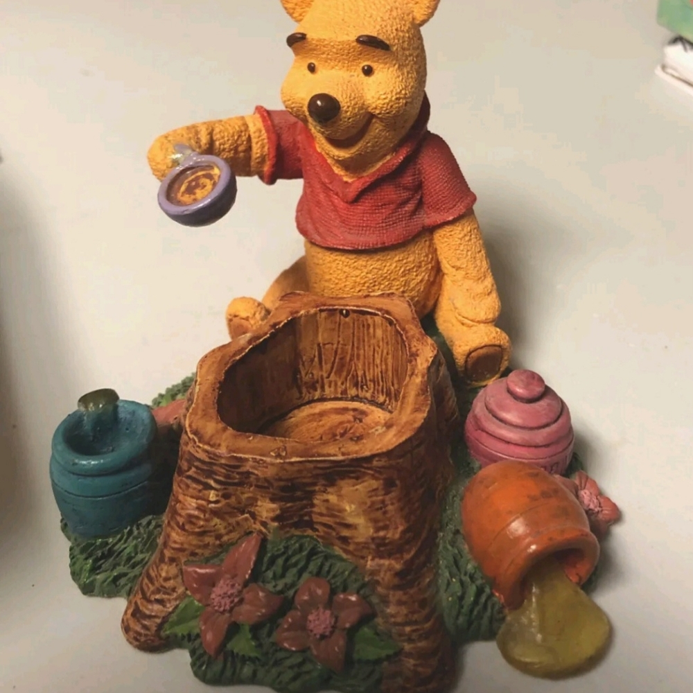 Disney Store : “ Time for a Smackeral of friendship” figure